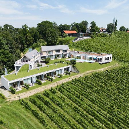 Hideaway An Der Weinstrasse - Pool & Sauna - Apartments Anderlage Spielfeld Exterior foto