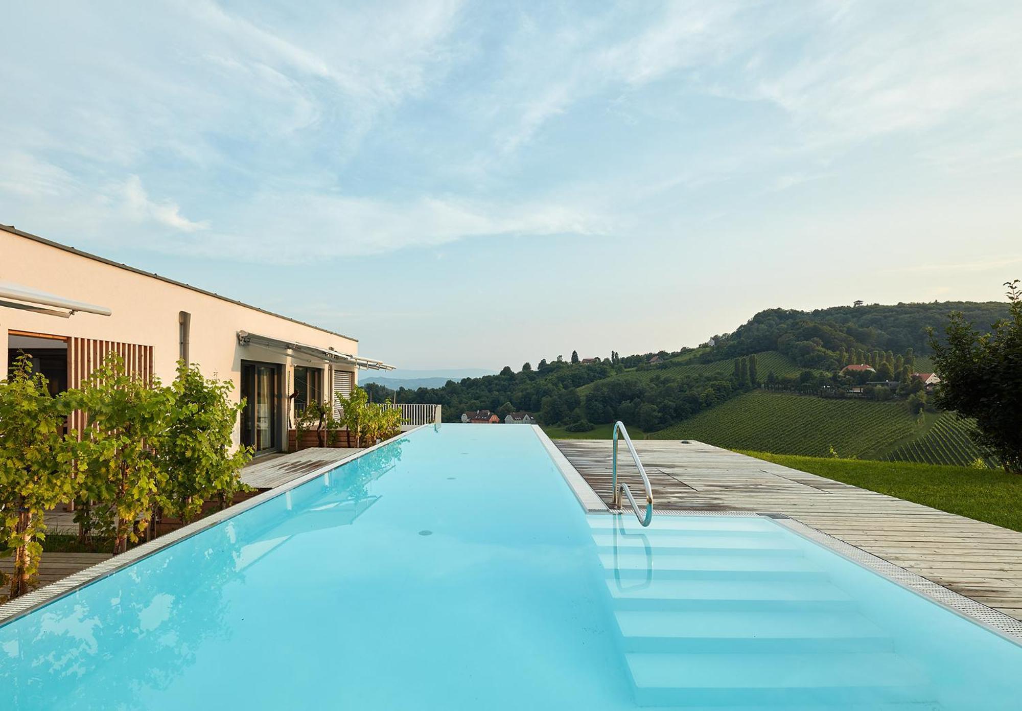 Hideaway An Der Weinstrasse - Pool & Sauna - Apartments Anderlage Spielfeld Exterior foto