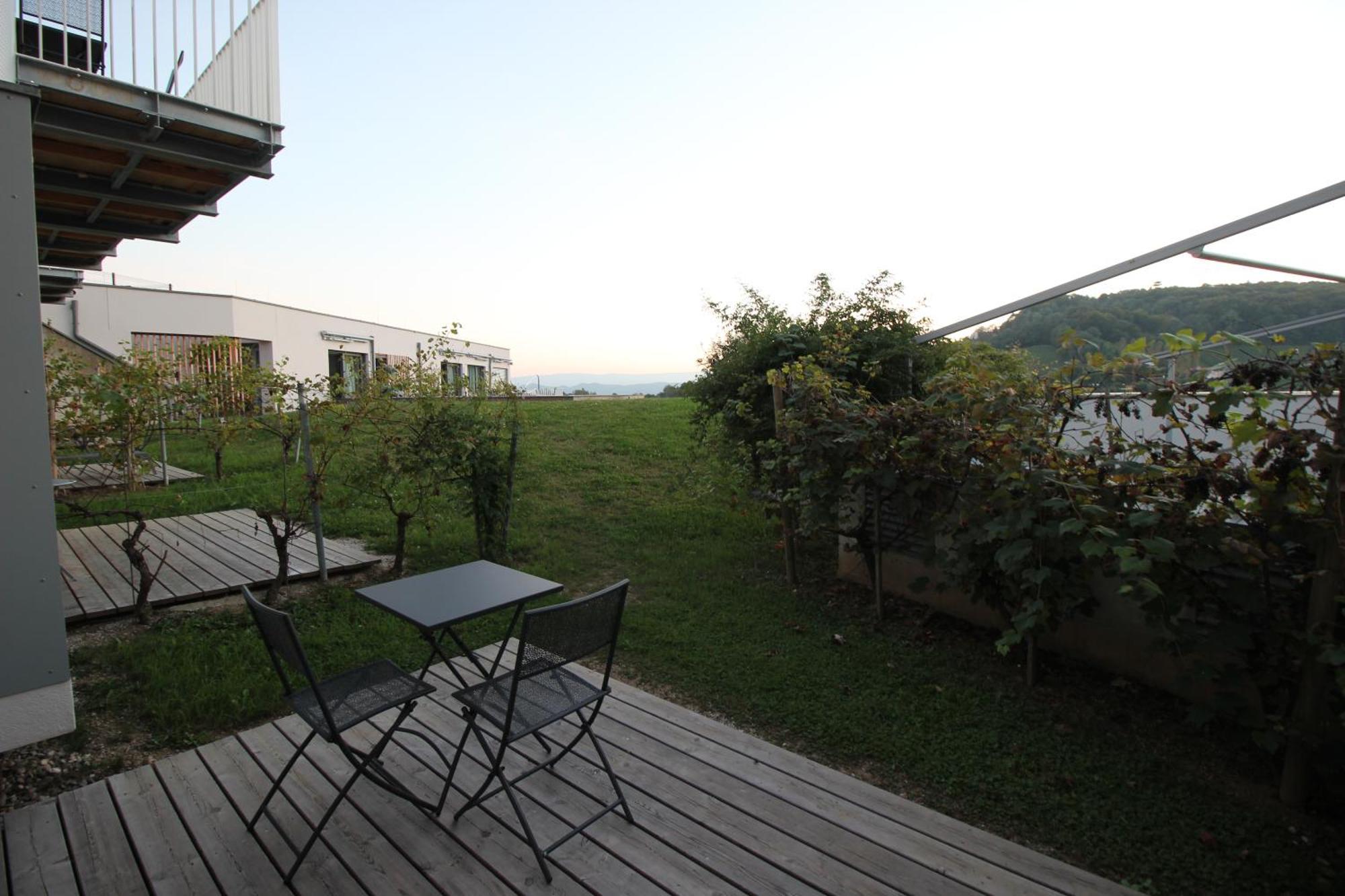 Hideaway An Der Weinstrasse - Pool & Sauna - Apartments Anderlage Spielfeld Zimmer foto